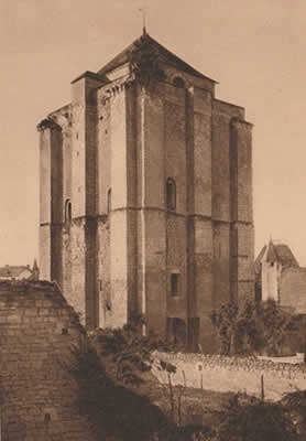 Le château de La Gacilly, le donjon du 12e siècle