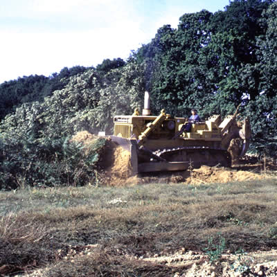 Haie bocagère détruite par un bulldozer